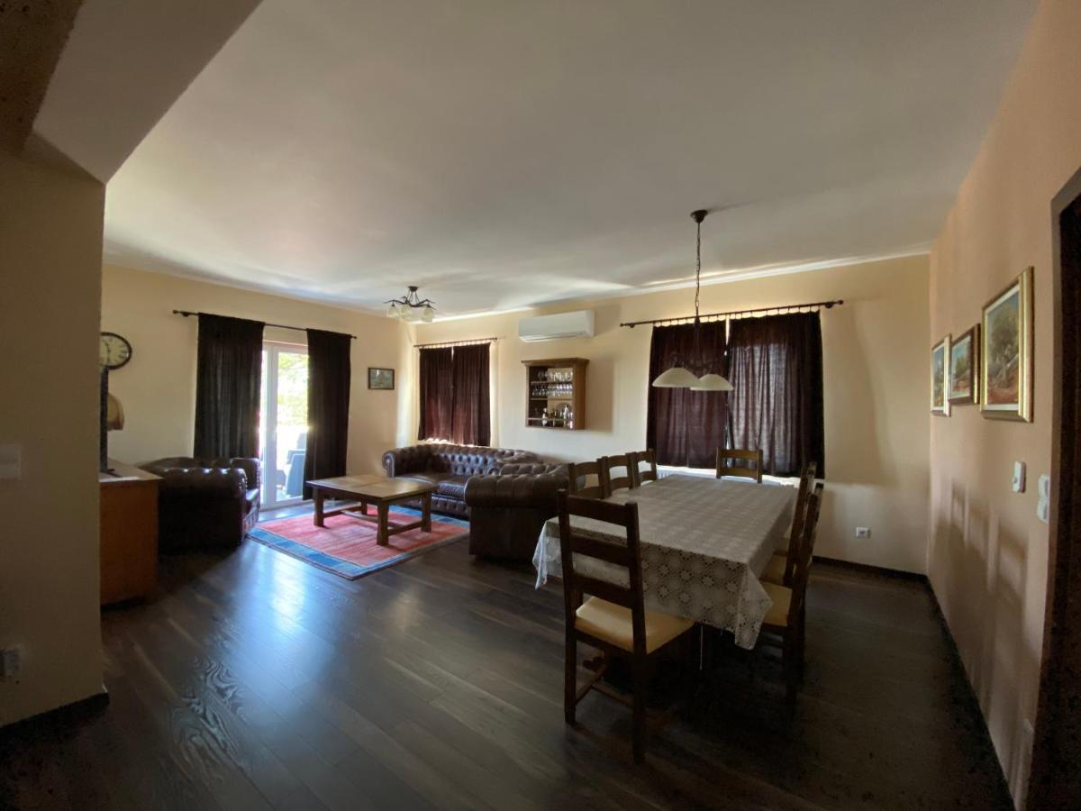 Kraj  Apartments Villa Lora מראה חיצוני תמונה
