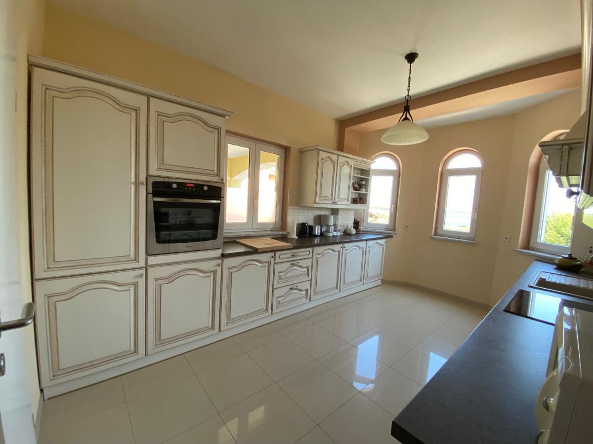 Kraj  Apartments Villa Lora מראה חיצוני תמונה