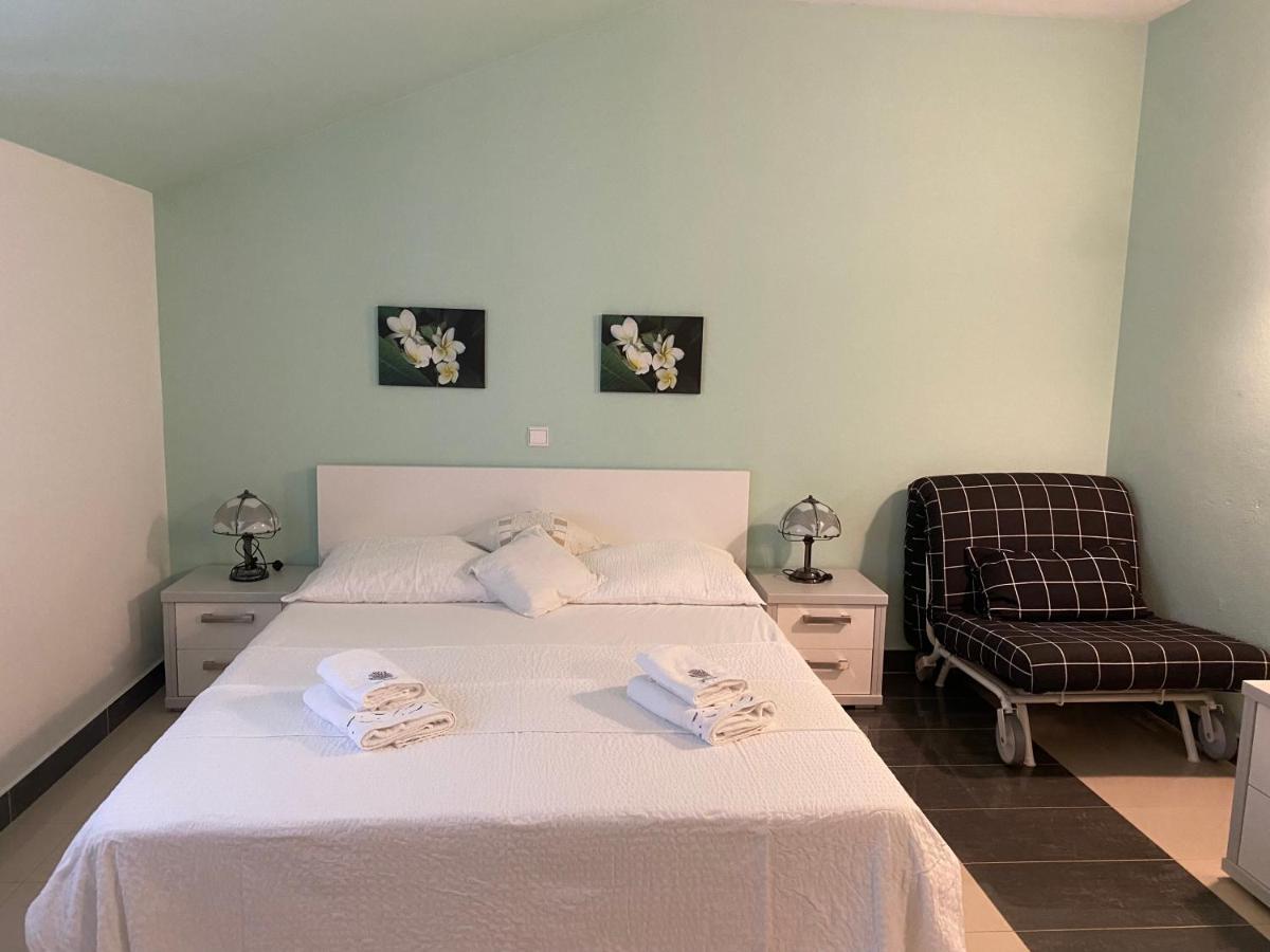 Kraj  Apartments Villa Lora מראה חיצוני תמונה