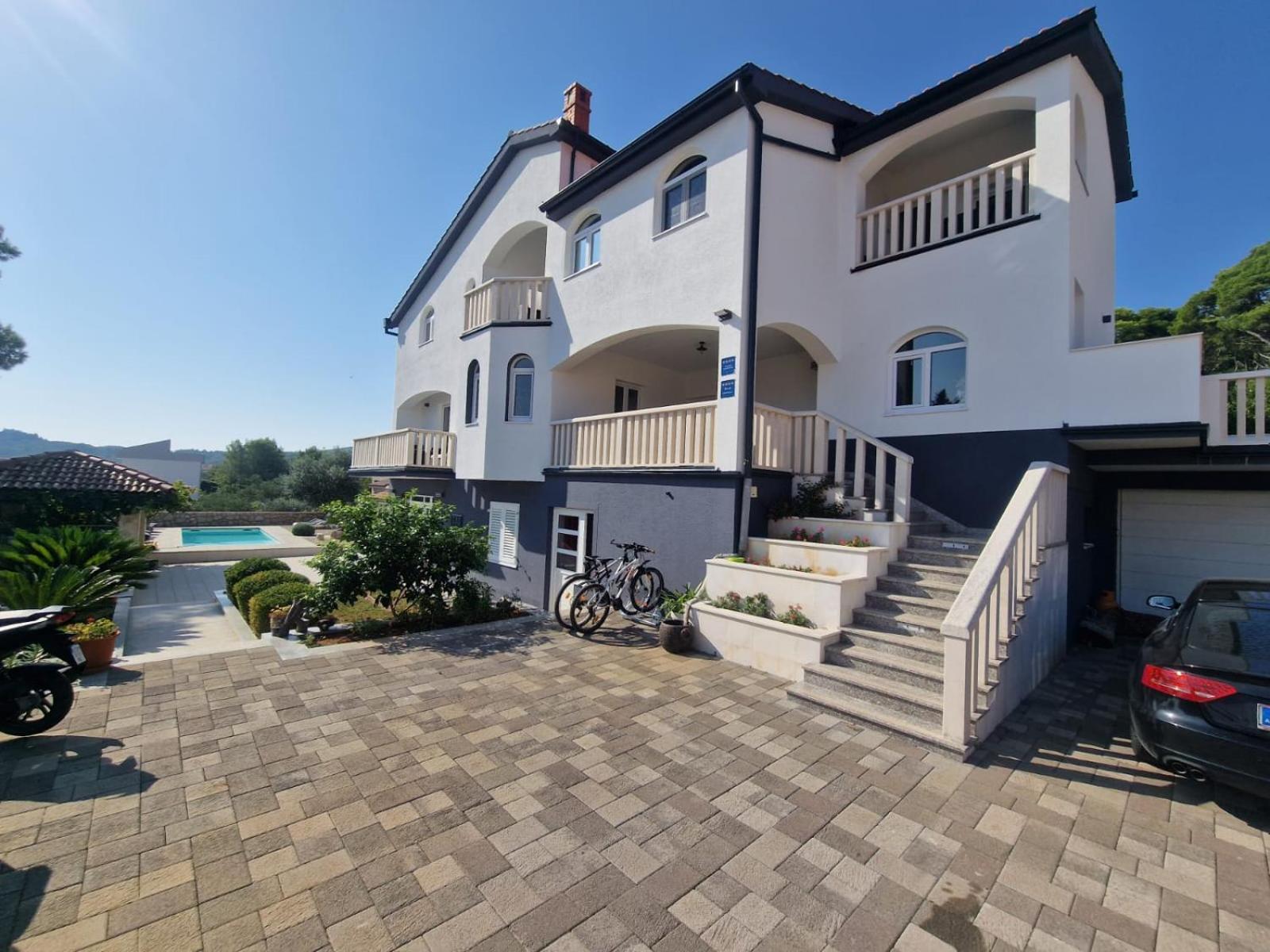 Kraj  Apartments Villa Lora מראה חיצוני תמונה