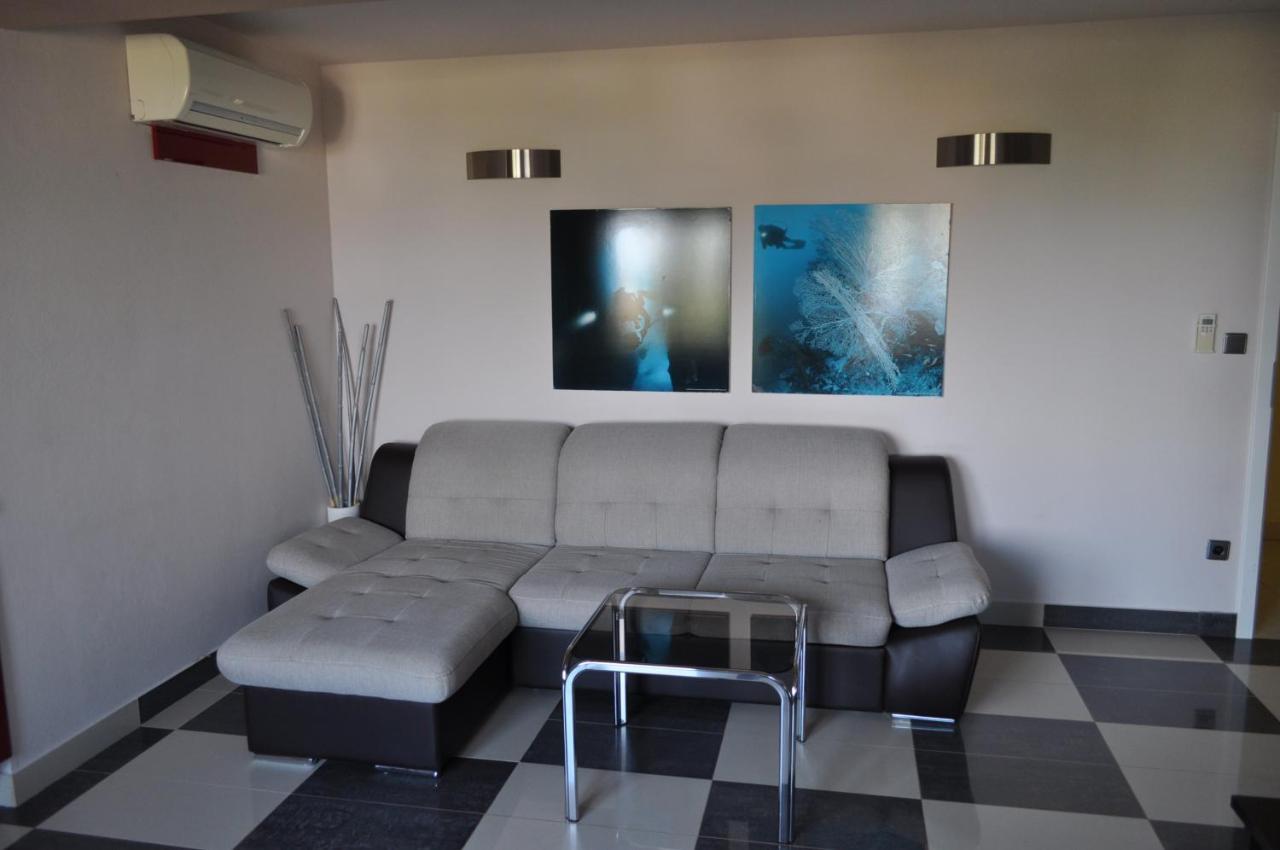 Kraj  Apartments Villa Lora מראה חיצוני תמונה